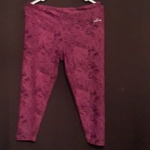 Athletic capri pant